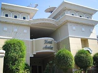 Archie Hotel Ternate Island Exteriör bild